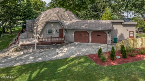 Tiny photo for 624 Marilyn Drive, Rossford, OH 43460 (MLS # 10013479)
