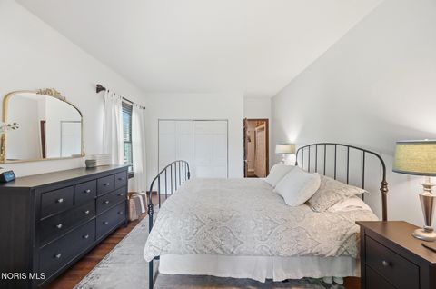 Tiny photo for 24870 W River Road, Perrysburg, OH 43551 (MLS # 10009564)