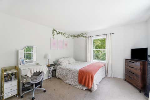 Tiny photo for 24870 W River Road, Perrysburg, OH 43551 (MLS # 10009564)