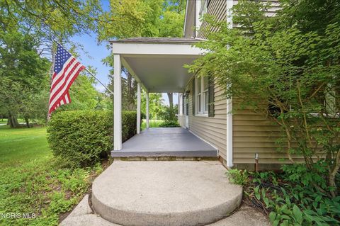 Tiny photo for 24870 W River Road, Perrysburg, OH 43551 (MLS # 10009564)