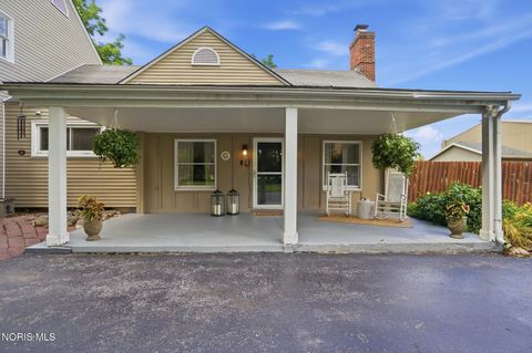 Tiny photo for 24870 W River Road, Perrysburg, OH 43551 (MLS # 10009564)