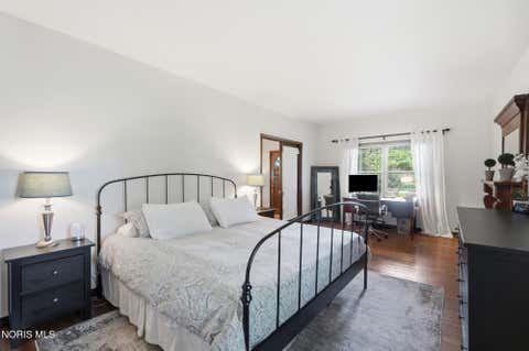 Tiny photo for 24870 W River Road, Perrysburg, OH 43551 (MLS # 10009564)