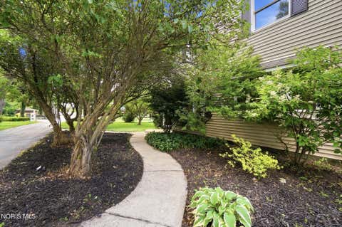 Tiny photo for 24870 W River Road, Perrysburg, OH 43551 (MLS # 10009564)