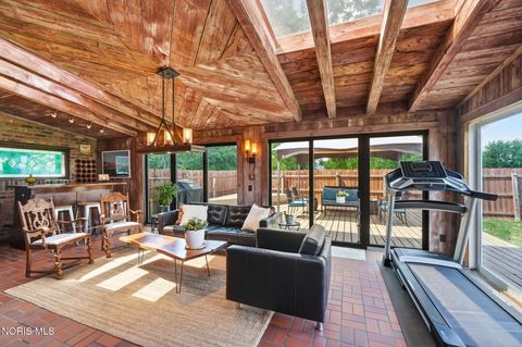 Tiny photo for 24870 W River Road, Perrysburg, OH 43551 (MLS # 10009564)