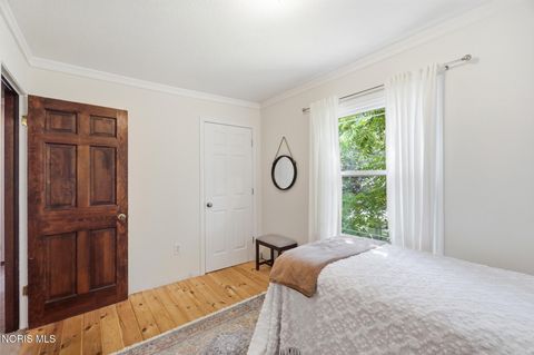 Tiny photo for 24870 W River Road, Perrysburg, OH 43551 (MLS # 10009564)