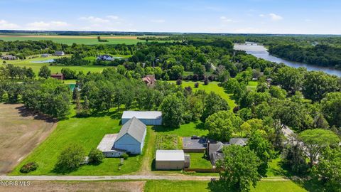 Tiny photo for 24870 W River Road, Perrysburg, OH 43551 (MLS # 10009564)