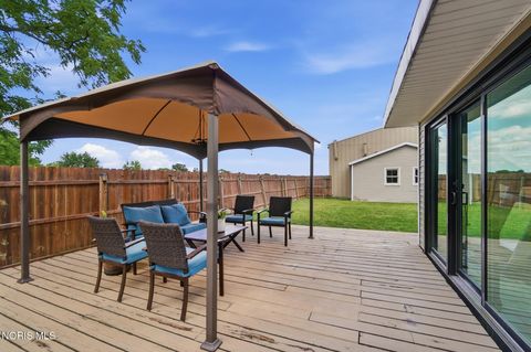 Tiny photo for 24870 W River Road, Perrysburg, OH 43551 (MLS # 10009564)