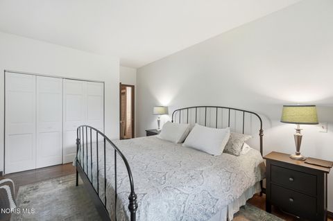 Tiny photo for 24870 W River Road, Perrysburg, OH 43551 (MLS # 10009564)
