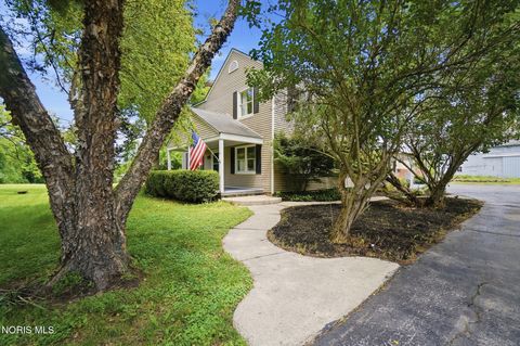 Tiny photo for 24870 W River Road, Perrysburg, OH 43551 (MLS # 10009564)