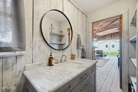 Tiny photo for 24870 W River Road, Perrysburg, OH 43551 (MLS # 10009564)