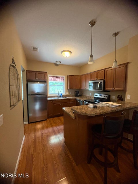 Tiny photo for 1756 Brooklynn Park, Toledo, OH 43615 (MLS # 10014067)