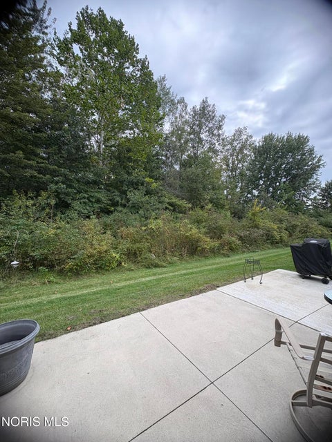 Tiny photo for 1756 Brooklynn Park, Toledo, OH 43615 (MLS # 10014067)