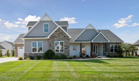 Photo of 5629 Mallard Pointe Lane, Sylvania, OH 43560 (MLS # 10006138)