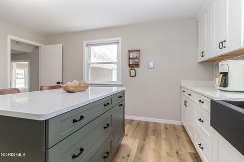 Tiny photo for 857 E Linfoot Street, Wauseon, OH 43567 (MLS # 10007197)