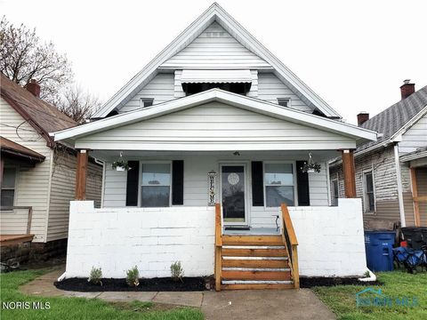 Photo of 248 E Hudson Street, Toledo, OH 43608 (MLS # 10005671)