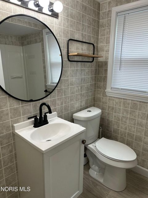 Tiny photo for 2225 Paradise Avenue, Toledo, OH 43613 (MLS # 10007549)