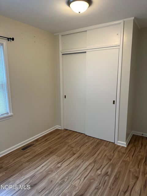 Tiny photo for 2225 Paradise Avenue, Toledo, OH 43613 (MLS # 10007549)