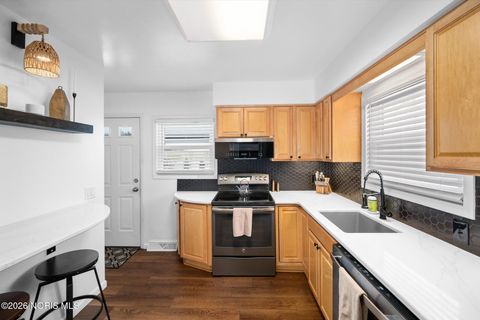 Tiny photo for 5053 Ford Avenue, Toledo, OH 43612 (MLS # 10003288)