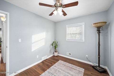 Tiny photo for 5053 Ford Avenue, Toledo, OH 43612 (MLS # 10003288)