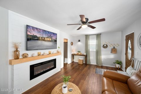 Tiny photo for 5053 Ford Avenue, Toledo, OH 43612 (MLS # 10003288)