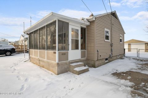 Tiny photo for 5053 Ford Avenue, Toledo, OH 43612 (MLS # 10003288)