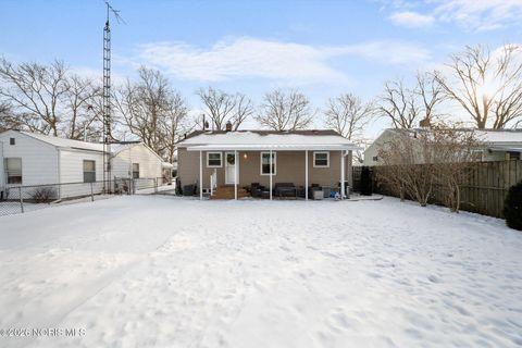 Tiny photo for 5053 Ford Avenue, Toledo, OH 43612 (MLS # 10003288)