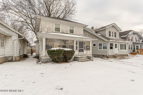 Photo of 4156 Harris Street, Toledo, OH 43613 (MLS # 10003419)
