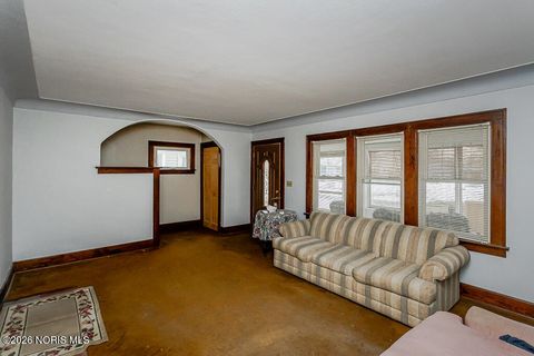 Tiny photo for 4156 Harris Street, Toledo, OH 43613 (MLS # 10003419)