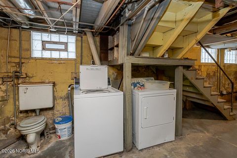 Tiny photo for 4156 Harris Street, Toledo, OH 43613 (MLS # 10003419)