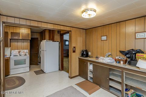 Tiny photo for 4156 Harris Street, Toledo, OH 43613 (MLS # 10003419)