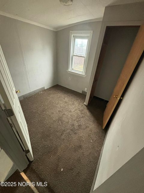 Tiny photo for 2433 Paradise Avenue, Toledo, OH 43613 (MLS # 10004715)