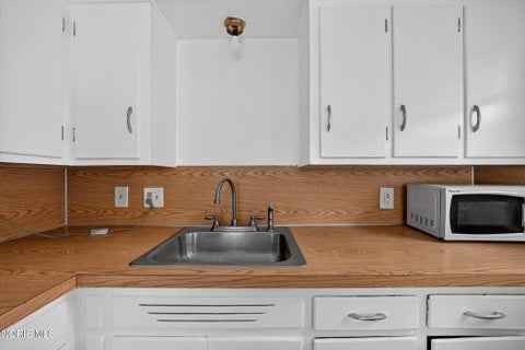 Tiny photo for 4703 Vermaas Avenue, Toledo, OH 43612 (MLS # 10013969)