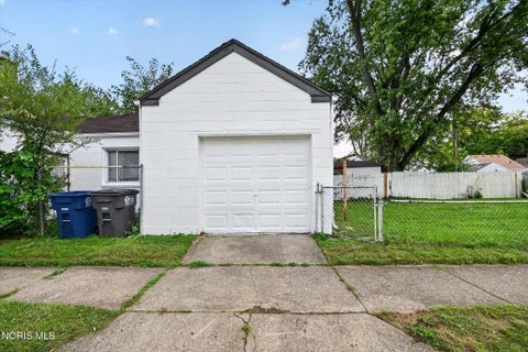 Tiny photo for 4703 Vermaas Avenue, Toledo, OH 43612 (MLS # 10013969)