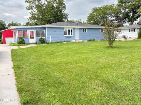 Photo of 15330 W State Route 105, Elmore, OH 43416 (MLS # 10010368)