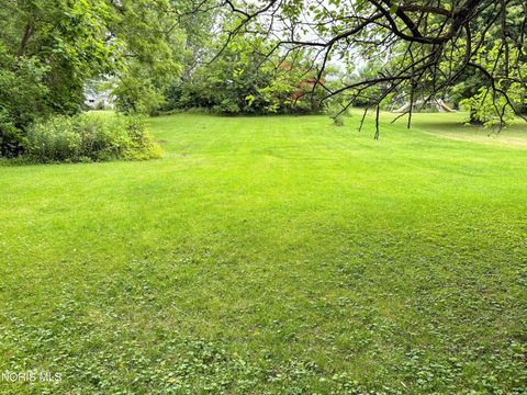 Tiny photo for 15330 W State Route 105, Elmore, OH 43416 (MLS # 10010368)