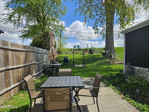 Tiny photo for 6060 326th Street, Toledo, OH 43611 (MLS # 10007139)