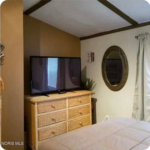 Tiny photo for 6060 326th Street, Toledo, OH 43611 (MLS # 10007139)
