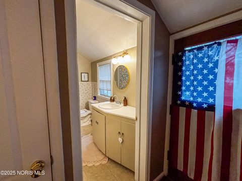 Tiny photo for 3856 Wallwerth Drive, Toledo, OH 43612 (MLS # 10002200)