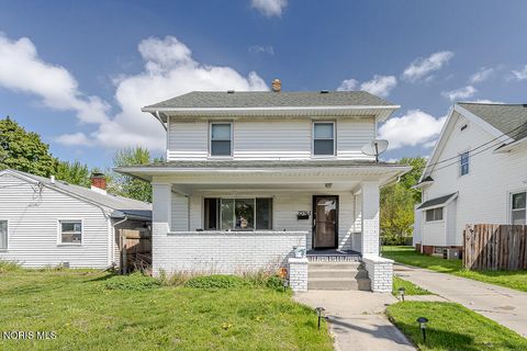 Photo of 2336 South Avenue, Toledo, OH 43609 (MLS # 10006839)