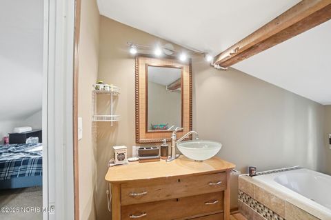 Tiny photo for 656 S Main Street, Bluffton, OH 45817 (MLS # 10001650)