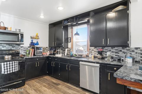 Tiny photo for 656 S Main Street, Bluffton, OH 45817 (MLS # 10001650)