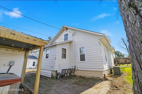 Tiny photo for 656 S Main Street, Bluffton, OH 45817 (MLS # 10001650)