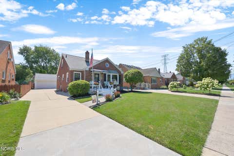 Photo of 4109 S Detroit Avenue, Toledo, OH 43614 (MLS # 10011630)