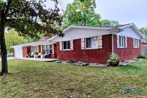 Photo of 826 Parkview Avenue, Bryan, OH 43506 (MLS # 6136630)