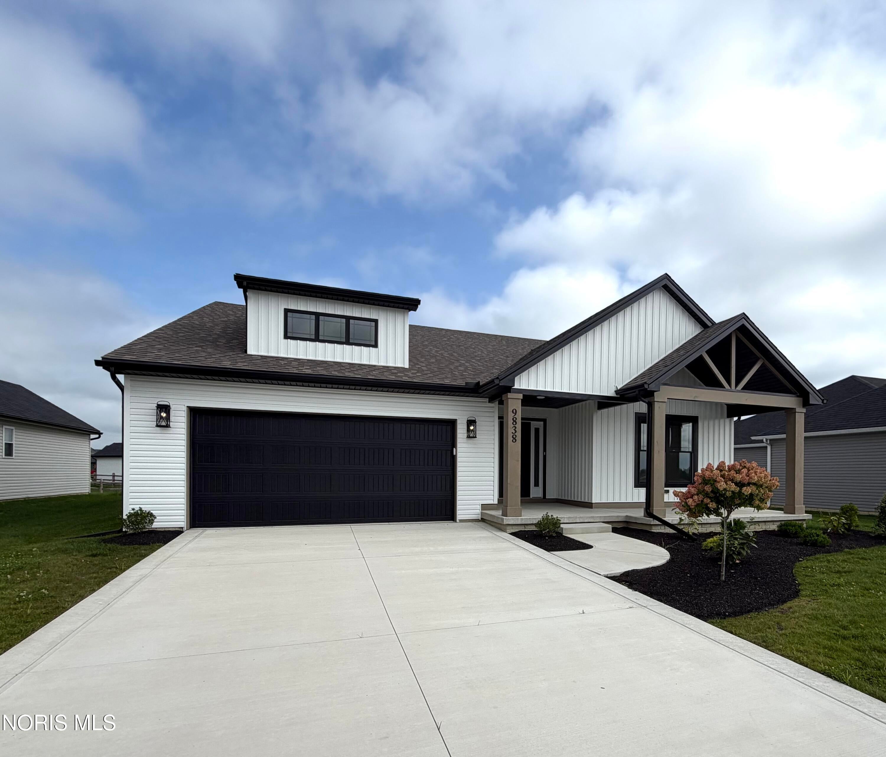 9838 Featherwood Lane
