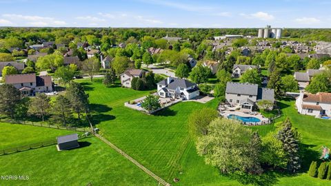 Tiny photo for 319 Valley Lane, Perrysburg, OH 43551 (MLS # 10007244)