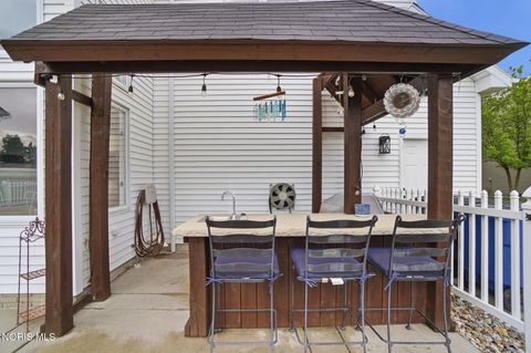 Tiny photo for 319 Valley Lane, Perrysburg, OH 43551 (MLS # 10007244)