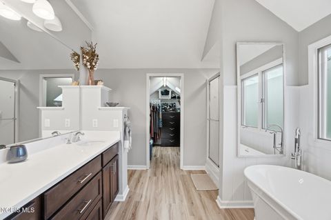 Tiny photo for 319 Valley Lane, Perrysburg, OH 43551 (MLS # 10007244)