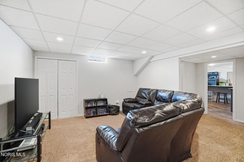 Tiny photo for 319 Valley Lane, Perrysburg, OH 43551 (MLS # 10007244)