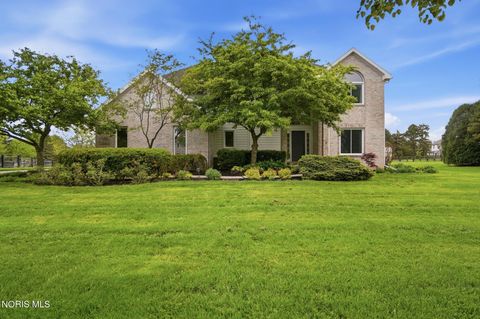Photo of 319 Valley Lane, Perrysburg, OH 43551 (MLS # 10007244)
